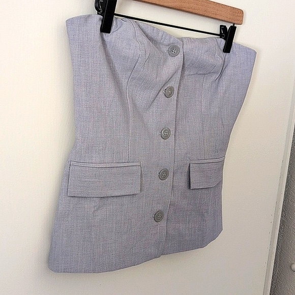Forever 21 Womens Small NWT Button Up Strapless Top Gray Contemporary Preppy - Picture 2 of 6